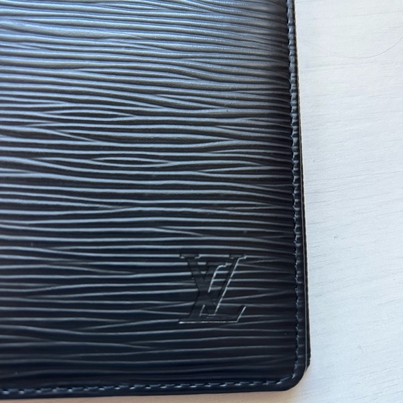 Louis Vuitton Epi Agenda Cover - Picture 3 of 8